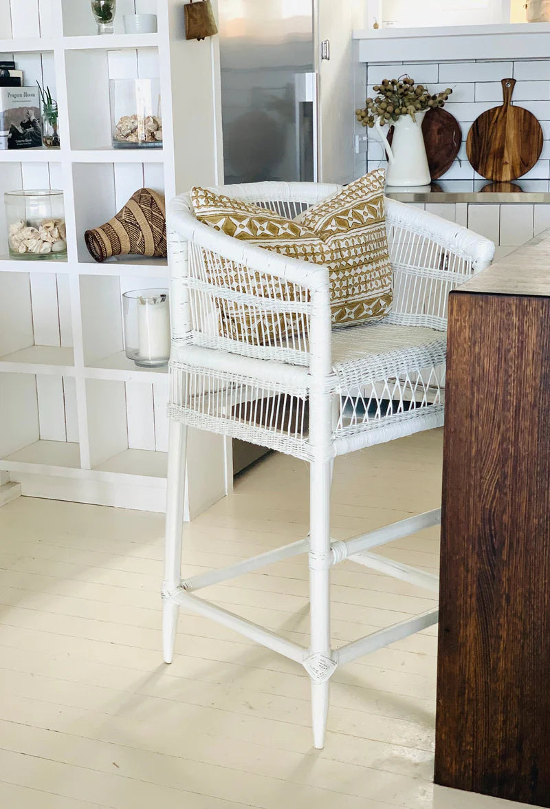 Traditional Counter / Bar Stool