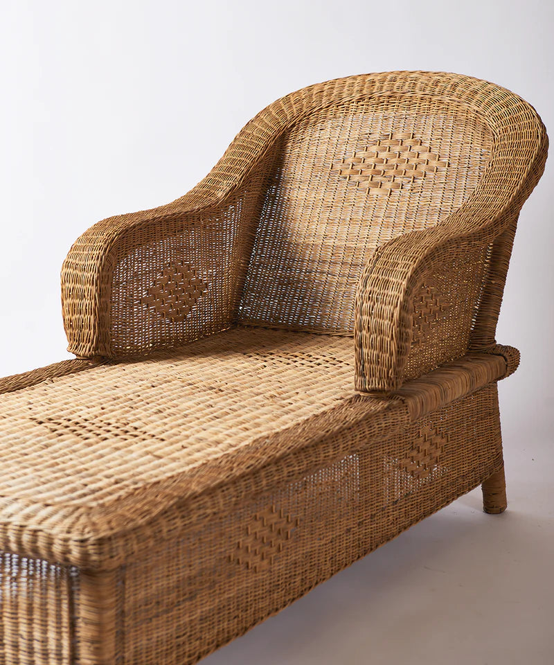 Lounge Seater