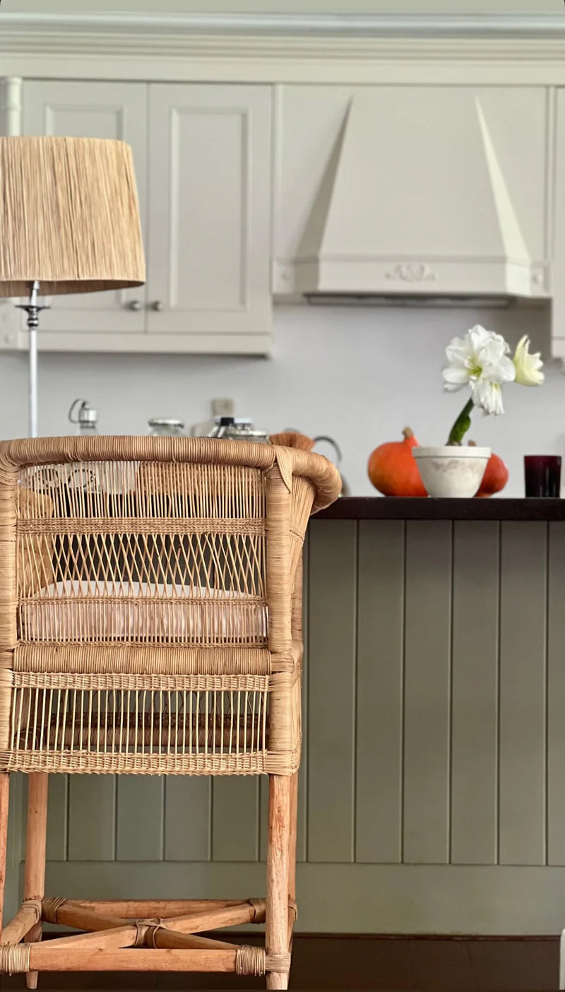 Traditional Counter / Bar Stool